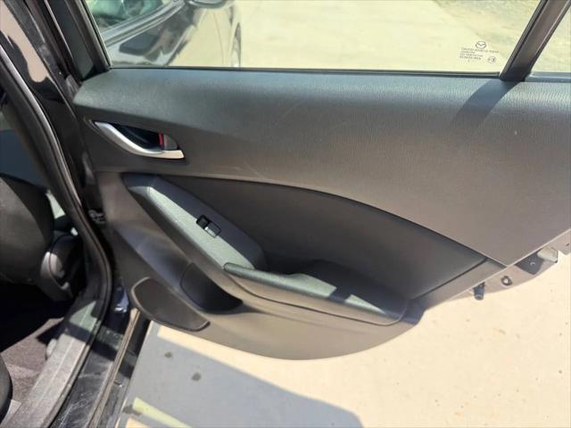 2015 Mazda Mazda3 i Sport