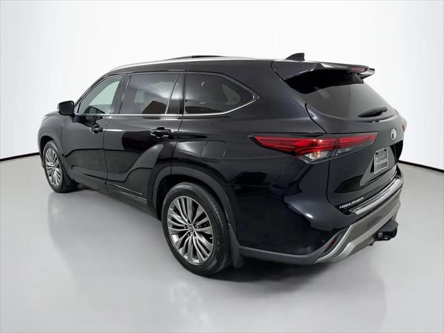 2022 Toyota Highlander Platinum