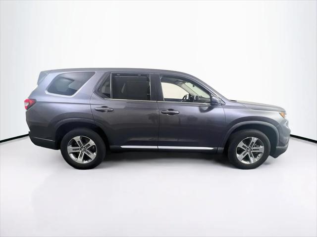 2023 Honda Pilot AWD EX-L 8 Passenger