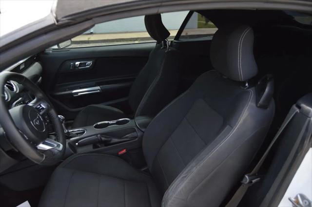2016 Ford Mustang V6