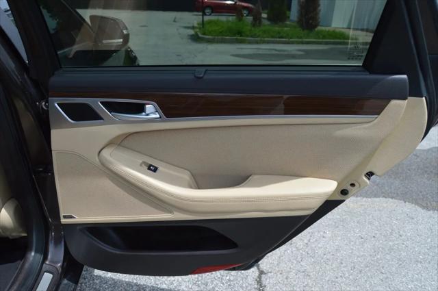 2016 Hyundai Genesis 3.8