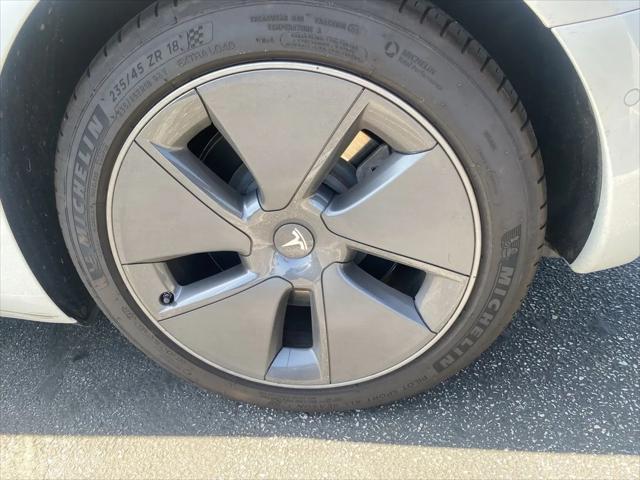 2022 Tesla Model 3 Long Range Dual Motor All-Wheel Drive