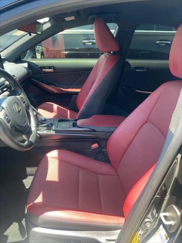 2025 Lexus IS 300 F SPORT Design