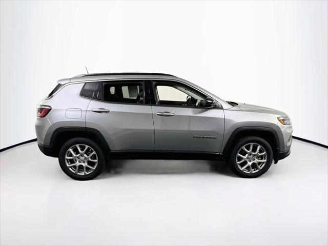 2022 Jeep Compass Latitude Lux 4x4