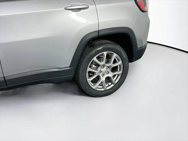 2022 Jeep Compass Latitude Lux 4x4