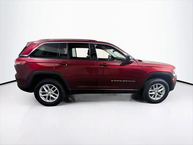2023 Jeep Grand Cherokee Laredo 4x4