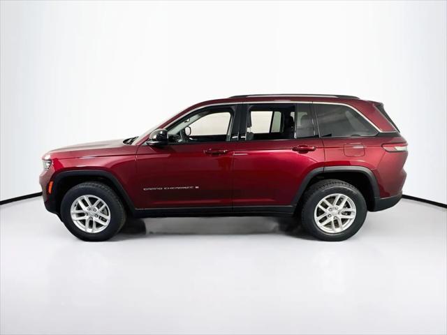 2023 Jeep Grand Cherokee Laredo 4x4