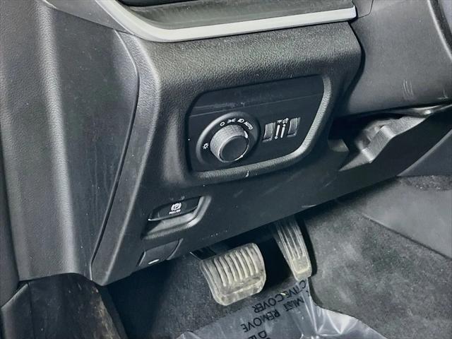 2023 Jeep Grand Cherokee Laredo 4x4