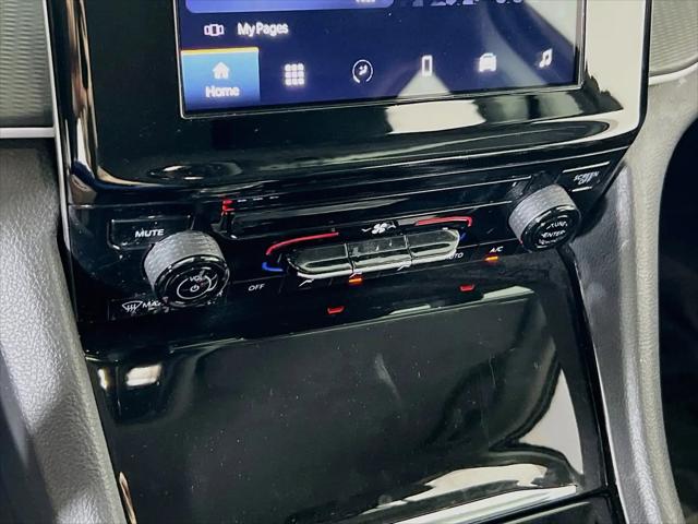 2023 Jeep Grand Cherokee Laredo 4x4