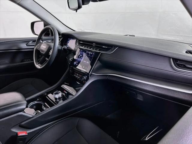 2023 Jeep Grand Cherokee Laredo 4x4