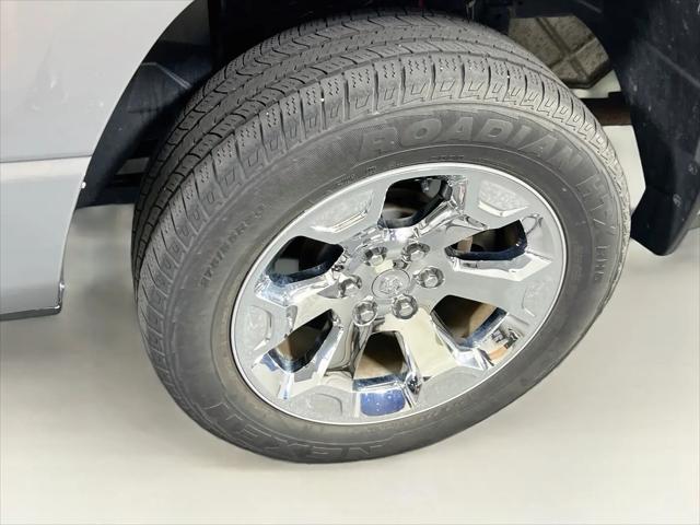 2022 Ram 1500 Big Horn Crew Cab 4x4 5'7" Box