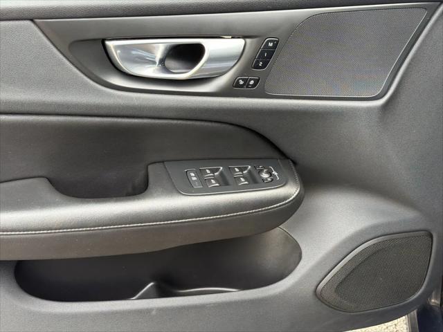2024 Volvo S60 B5 Plus Dark Theme