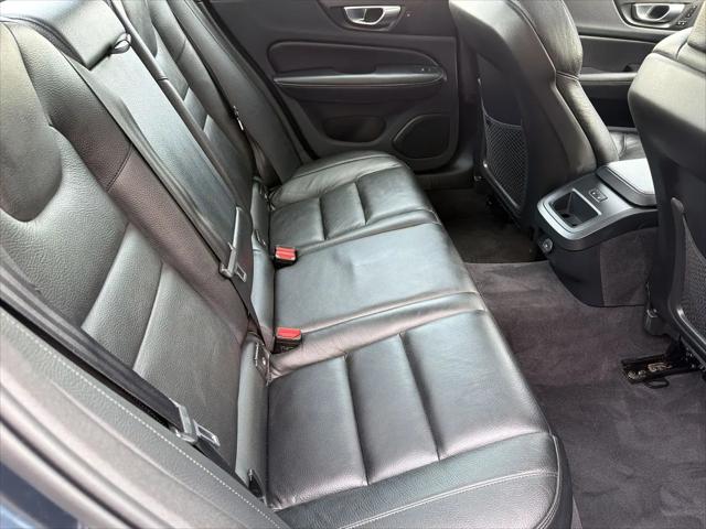 2024 Volvo S60 B5 Plus Dark Theme