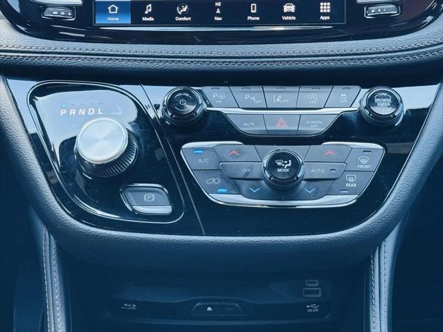 2024 Chrysler Pacifica Pinnacle AWD