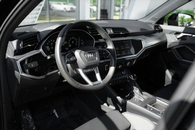 2025 Audi Q3 Premium 45 TFSI S line quattro Tiptronic