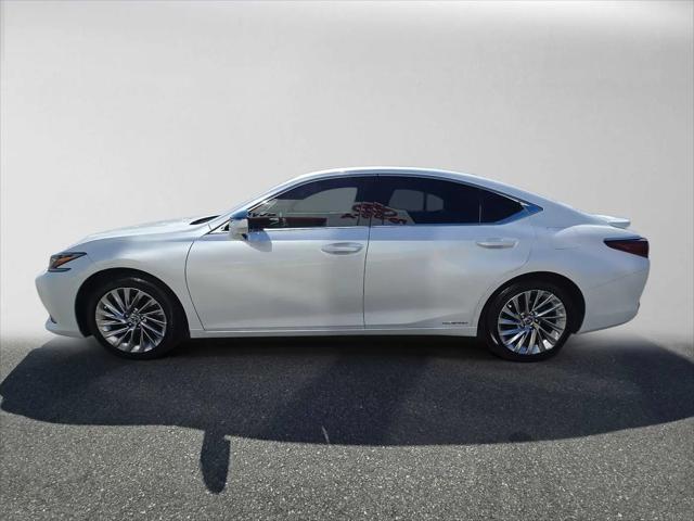 2021 Lexus ES 300h Luxury