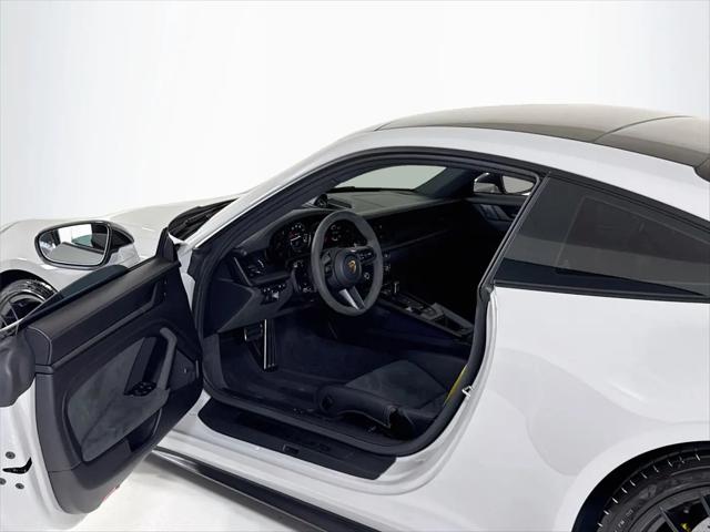 2024 Porsche 911 Carrera GTS