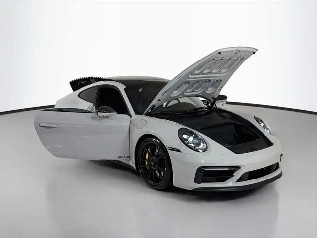 2024 Porsche 911 Carrera GTS