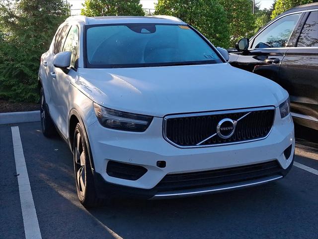 2020 Volvo XC40 T5 Momentum