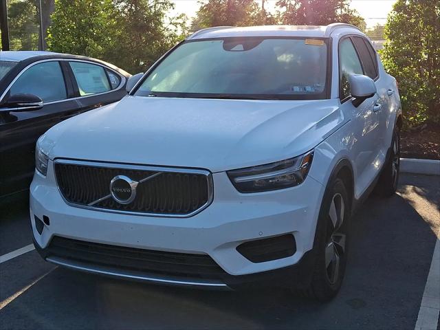 2020 Volvo XC40 T5 Momentum