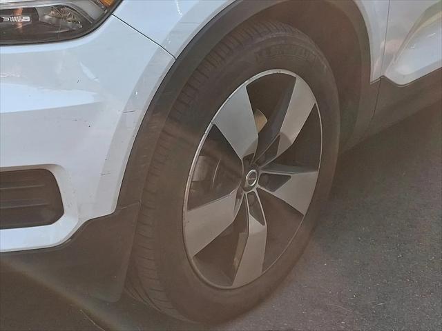 2020 Volvo XC40 T5 Momentum