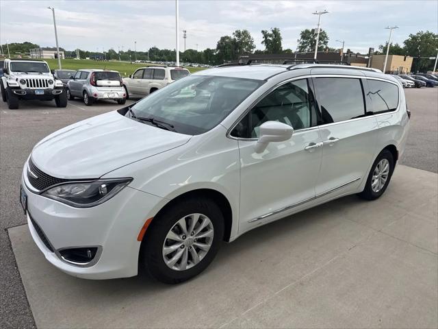 2018 Chrysler Pacifica Touring L for sale in Shiloh, IL