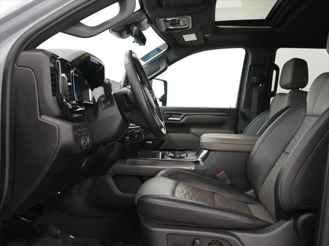 2025 Chevrolet Silverado 2500HD Crew Cab, Standard Bed, ZR2, 4WD