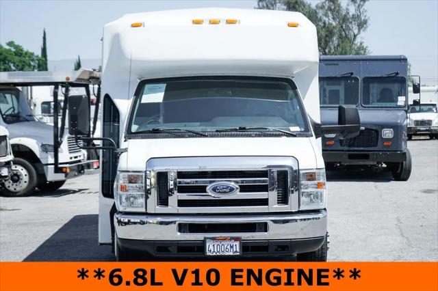 2013 Ford E-450 Cutaway E-450