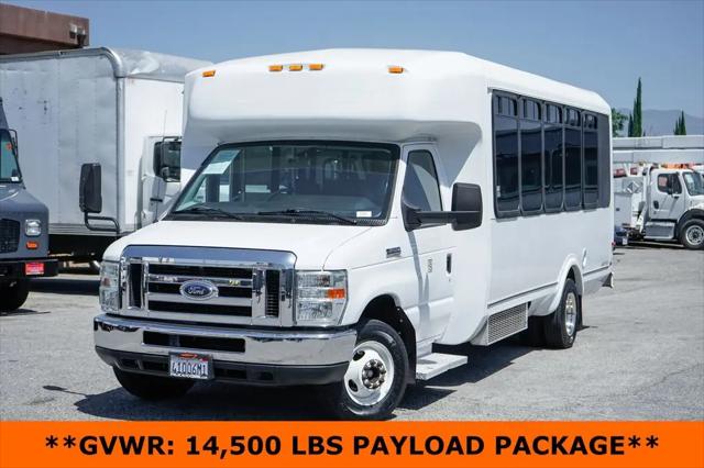 2013 Ford E-450 Cutaway E-450