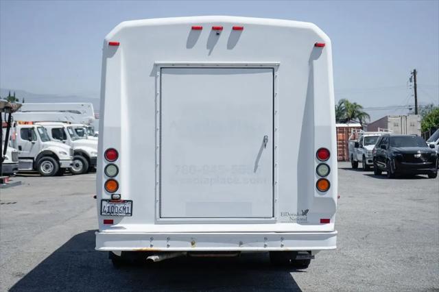 2013 Ford E-450 Cutaway E-450