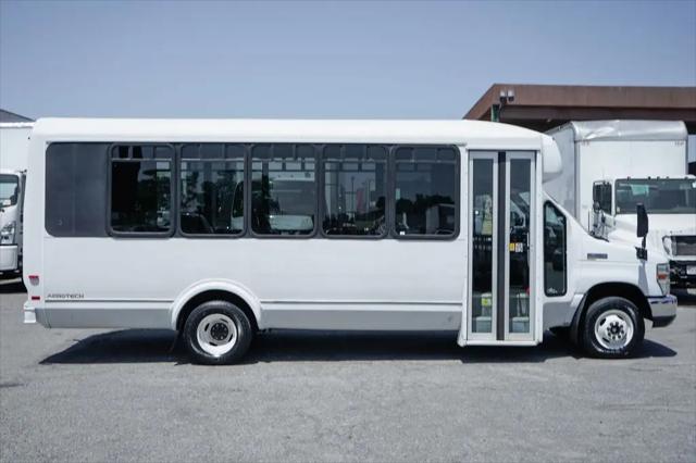 2013 Ford E-450 Cutaway E-450