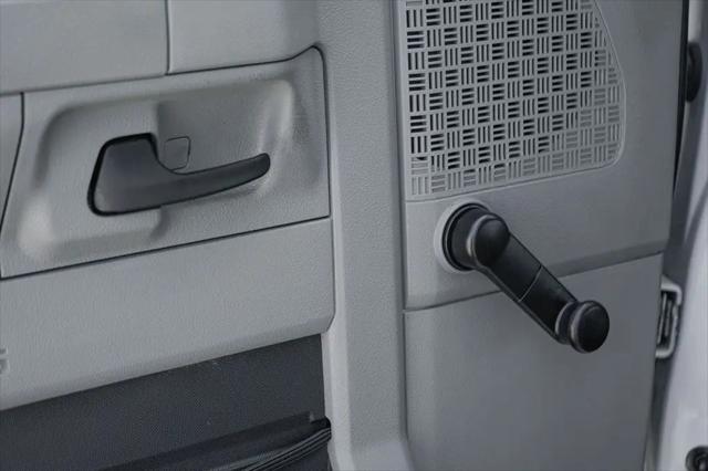 2013 Ford E-450 Cutaway E-450