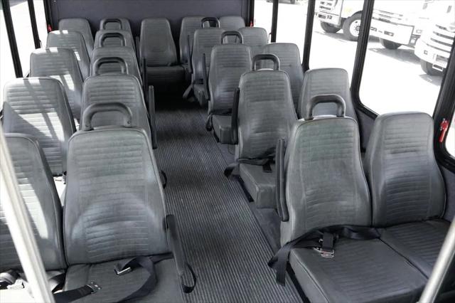 2013 Ford E-450 Cutaway E-450