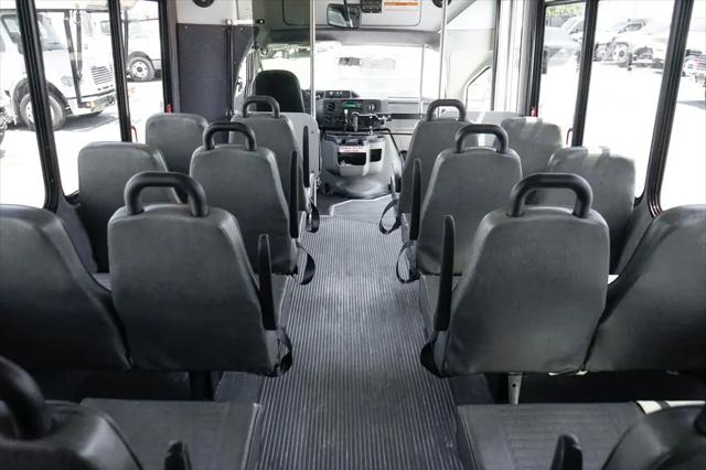 2013 Ford E-450 Cutaway E-450