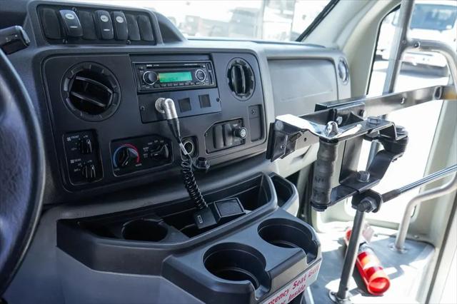 2013 Ford E-450 Cutaway E-450