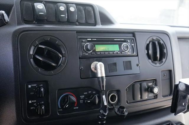 2013 Ford E-450 Cutaway E-450