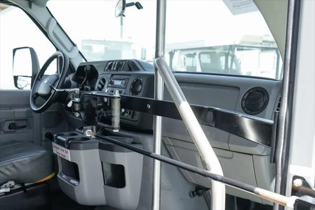 2013 Ford E-450 Cutaway E-450