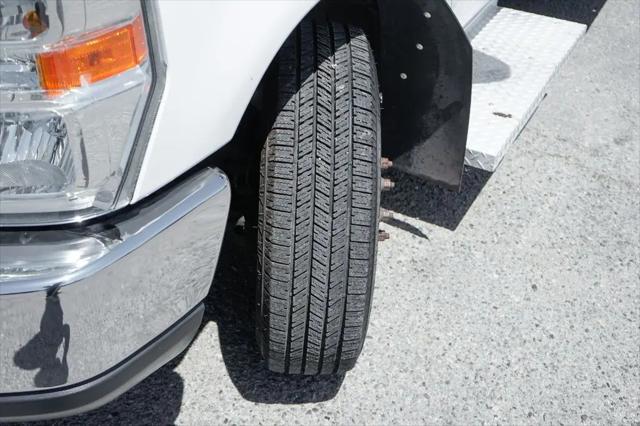 2013 Ford E-450 Cutaway E-450