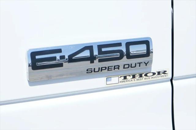 2013 Ford E-450 Cutaway E-450