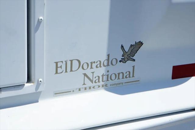 2013 Ford E-450 Cutaway E-450