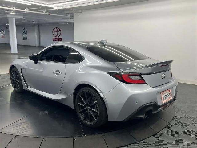 2025 Toyota GR86 Premium
