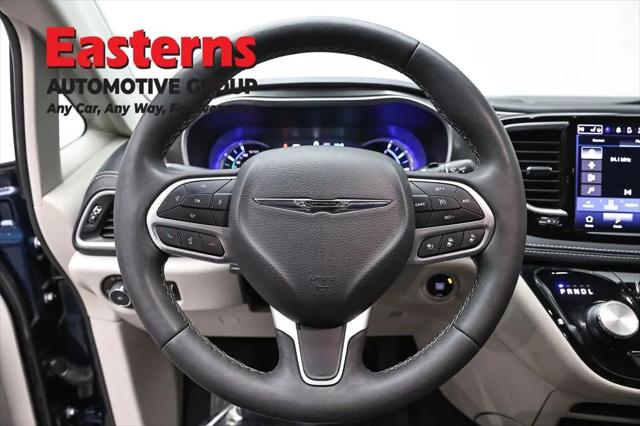 2023 Chrysler Pacifica Hybrid Touring L