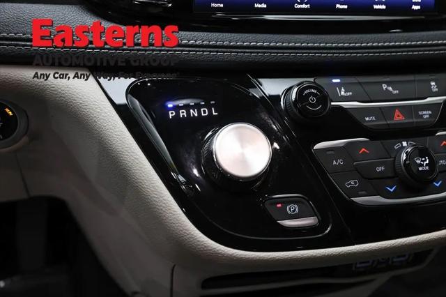 2023 Chrysler Pacifica Hybrid Touring L