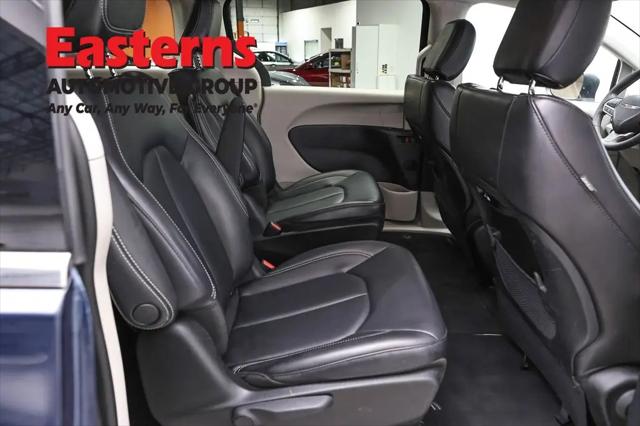 2023 Chrysler Pacifica Hybrid Touring L