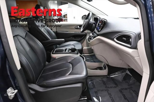 2023 Chrysler Pacifica Hybrid Touring L