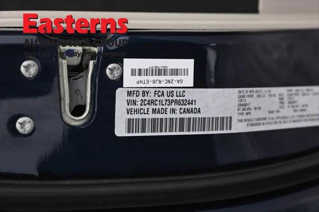 2023 Chrysler Pacifica Hybrid Touring L