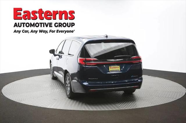 2023 Chrysler Pacifica Hybrid Touring L