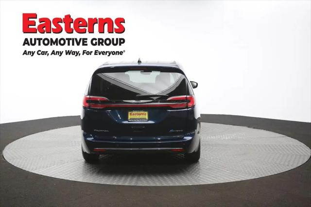 2023 Chrysler Pacifica Hybrid Touring L