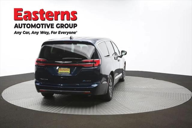 2023 Chrysler Pacifica Hybrid Touring L