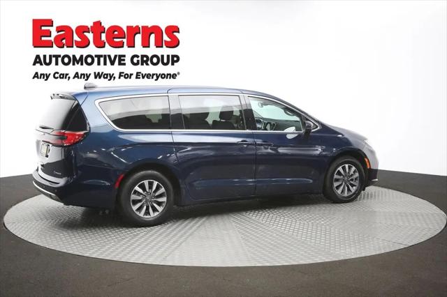 2023 Chrysler Pacifica Hybrid Touring L